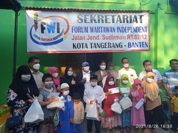 Pembentukan Organisasi FWII dan Santunan Anak Yatim 1
