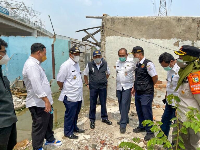 Ratusan Bangunan Liar Kampung Bayam Akan Dibersihkan 1