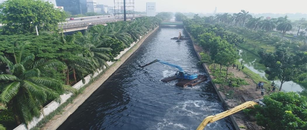 Antisipasi Dampak Musim Hujan, Pemkot Jakut Jalankan Program Gerebek Lumpur 1
