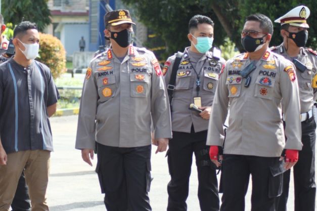 Kombes Andi Herindra,S.I.K, Kapolres Kota Pontianak tinjau Vaksin Tahap 2 di Universitas Tanjung Pura 1