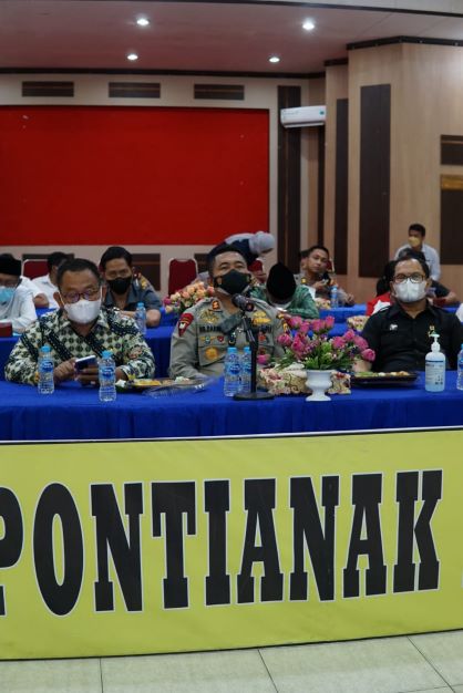 Polda Kalbar mengadakan Focus Group Discusion (FGD) untuk menyikapi Intoleran dan Radikalisasi 1