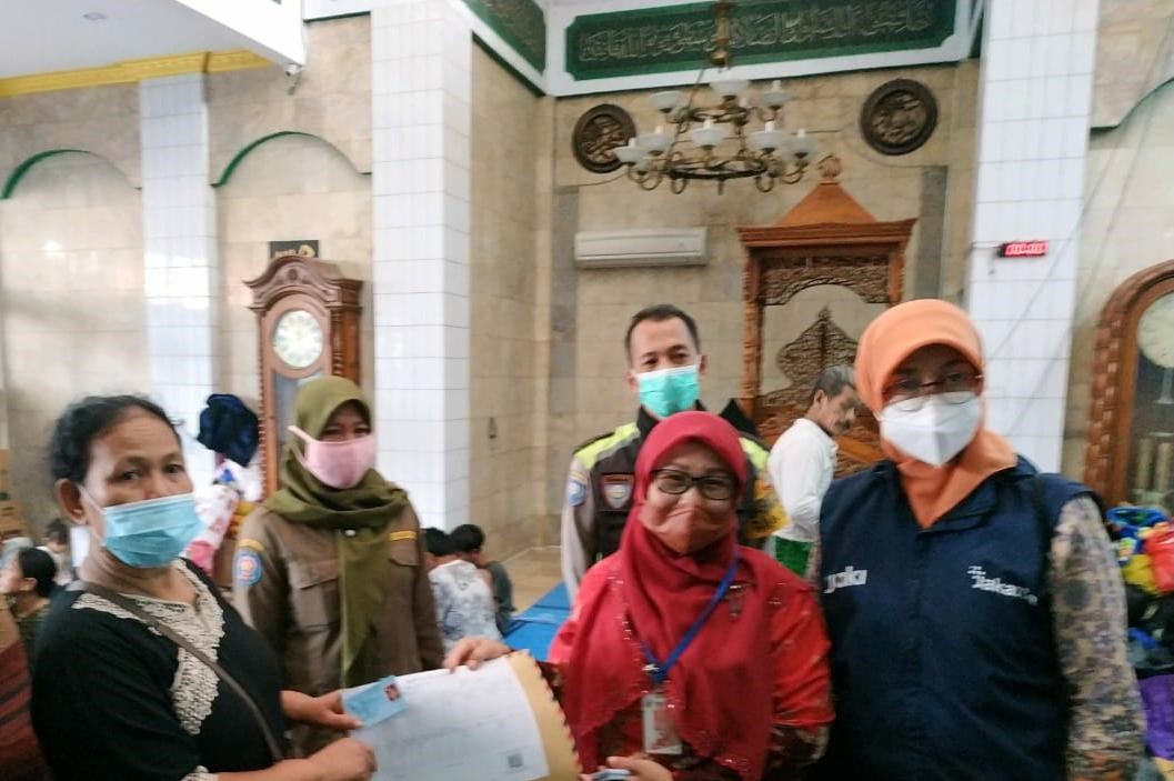 Penyintas Kebakaran di Kelurahan Koja Terima Pergantian Cetak Dokumen Kependudukan 1