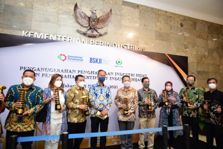 PT. Fajar Surya Wisesa Mendapat Penghargaan Menteri RI Keenam Kalinya 1