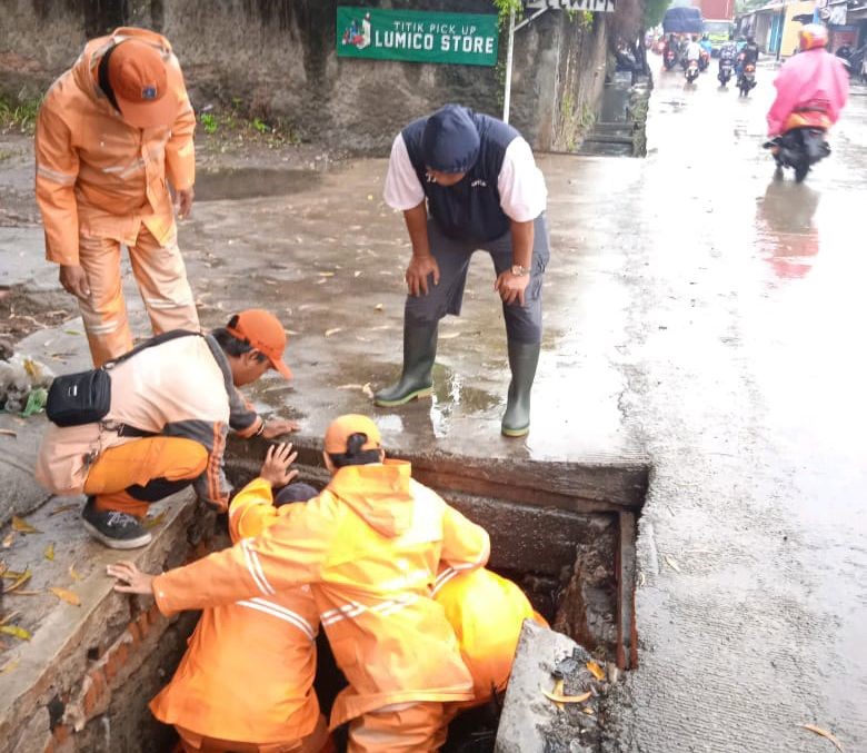 Pasang Surut Rob di Wilayah Pesisir Kamal Muara 1