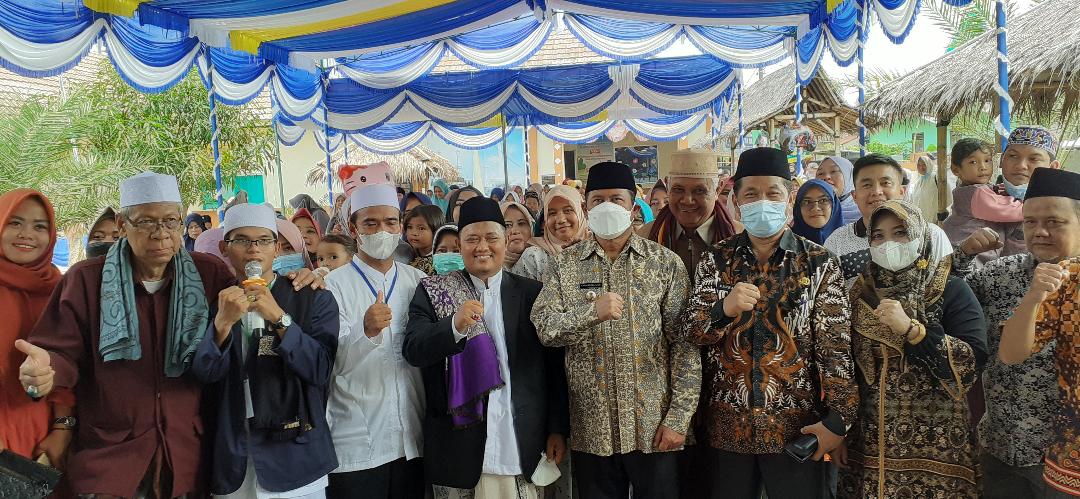 Plt Bupati Bekasi Akhmad Marjuki Hadiri Maulid Nabi di Pondok Pesantren Ismul A'zhom 2