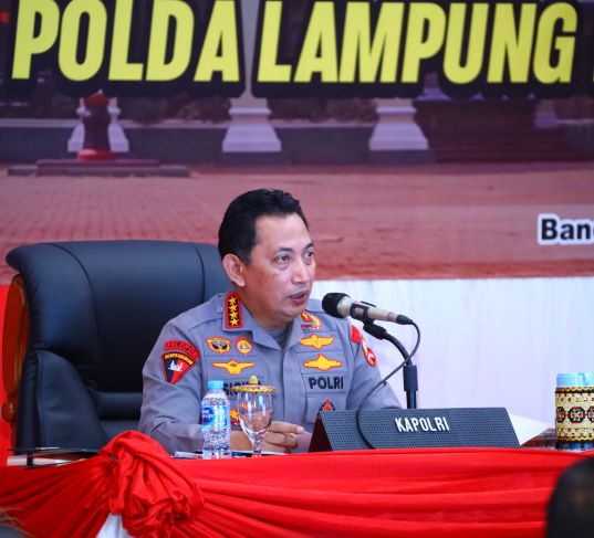 Kapolri Minta Jajaran Terjun ke Lapangan untuk Dengar Aspirasi Masyarakat 1