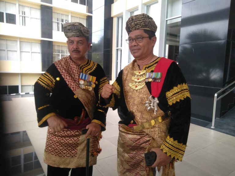 Dr. H. Fauzi Bahar, Ketua LKAAM Sumbar, Ninik Mamak Wajib Jadi Teladan dan Juga Marwah Pada Saat Pengukuhan 1