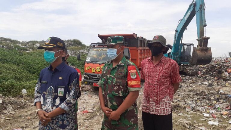 Inilah Yang di Lakukan Dinas LH Pada Ribuan Ton Sampah di Kali CBL 1
