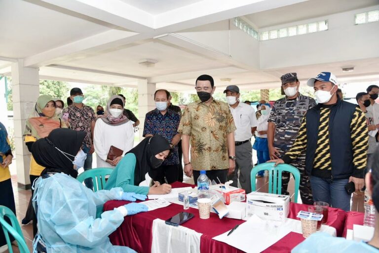 Kemendagri Bergerak Cepat Melakukan Kegiatan Vaksinasi Massal Booster Covid-19 di Provinsi Jawa Tengah 3