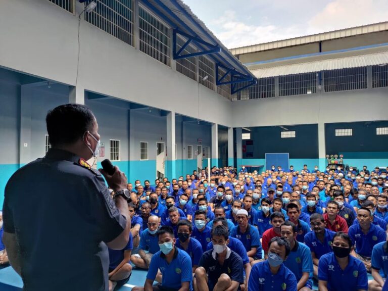 Warga Binaan Mendapatkan Sosialisasi Permenkumham No 7 Tahun 2022 Dari Kalapas Cikarang 2