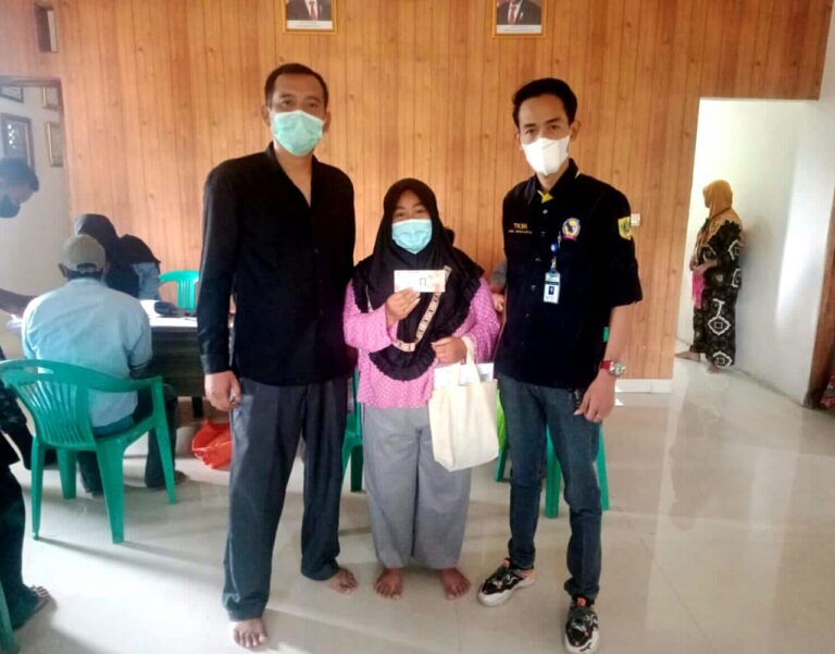 Pemdes Jayaraharja bersama Muspika Kecamatan Sukajaya Awasi Penyaluran BPNT 2