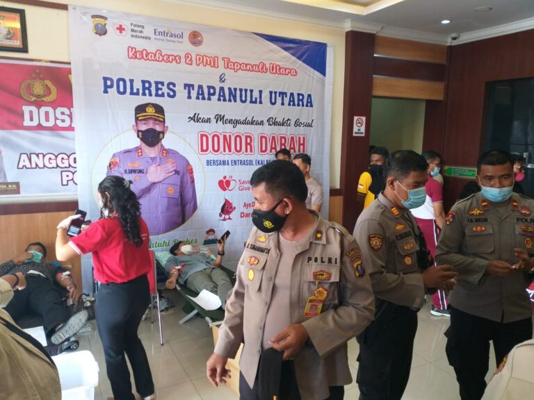 Bhakti Sosial Polres Taput, Sumbangkan Darah 83 Kantong ke PMI 3