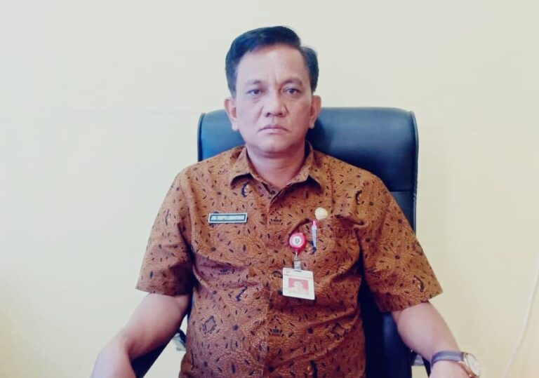 Meski Besok Hari Libur, Dinas Dukcapil Humbahas Akan Tetap Aktif 1