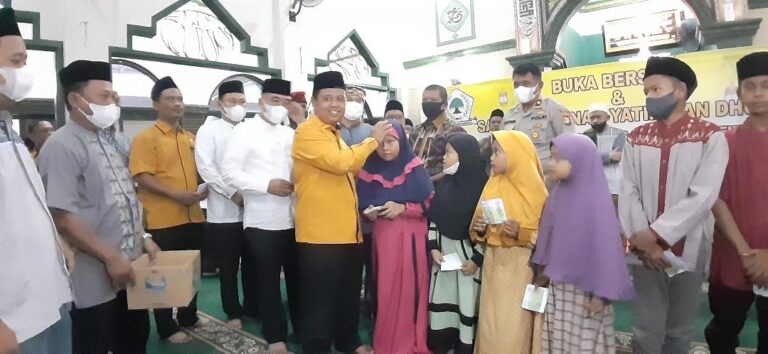 Ormas MKGR Kabupaten Bekasi Bukber Santuni Yatim dan Dhuafa 1
