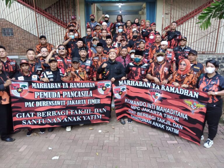 Ormas Pemuda Pancasila PAC Duren Sawit, Berbagi Takjil 1