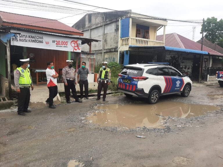 Polres Taput Cek Infrastruktur Jalan 1