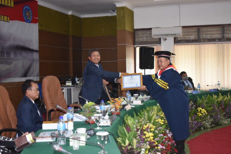 Dr. S. Aminuddin SE, MM. M.Pd., Direktur Eksekutif Presidential Institut, Raih Gelar Doktor Ilmu Pemerintahan IPDN ke 171 1