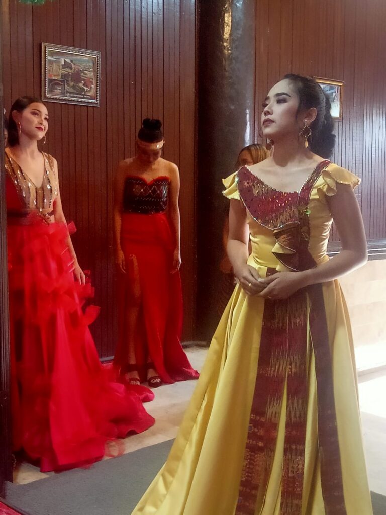 Pelantikan DPC Tiara Kusuma Taput, Ketua Dekranasda Satika Simamora 2