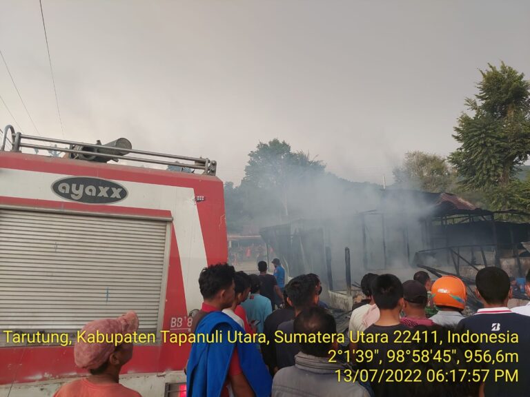 4 Unit Rumah Semi Permanen Ludes Terbakar di Tarutung Taput 1