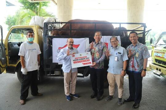 Terima Donasi Sapi Kurban, Walikota Kami Salurkan Kepada Panitia Kurban di Jakarta Utara. 1