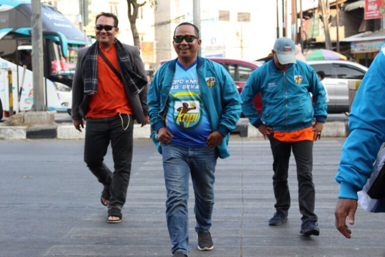 Catwalk CFD Depan SGC KNPI Kab Bekasi Bentuk Edukasi Untuk Pengendara 1