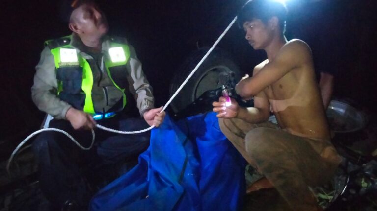 Pengemudi Kurang Hati Hati, Mobil Masuk Jurang Pengemudi dan 3 Orang Penumpang Tewas 2