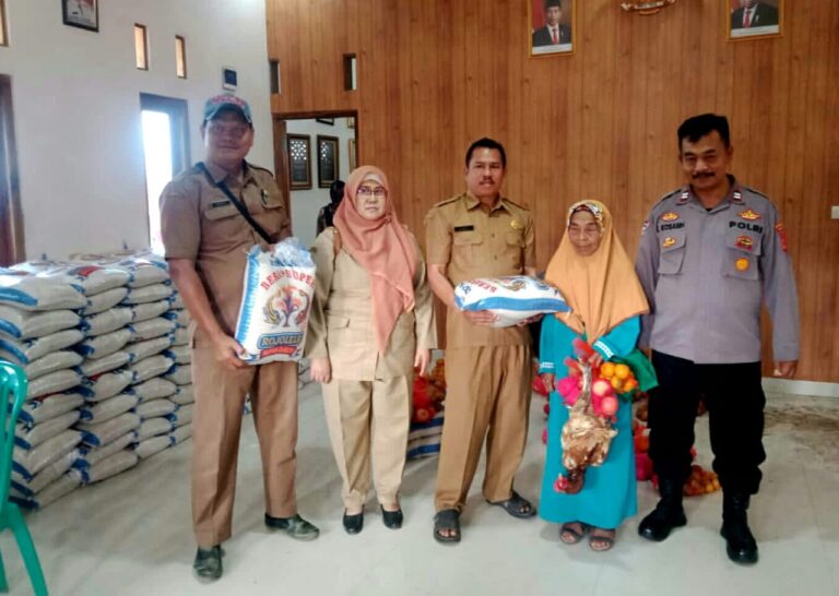 Penyaluran BPNT Desa Jaya Raharja Sebanyak 303 KPM Sambil Perketat Prokes 1