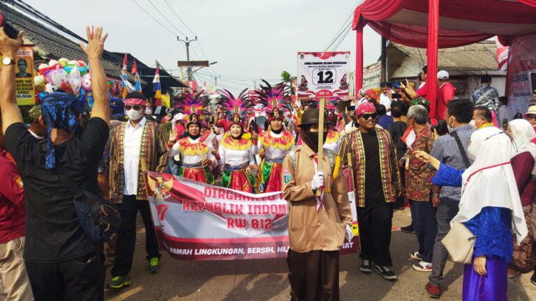 Sekda Kabupaten Tangerang Buka Acara Puncak Karnaval Kebhinekaan Kelurahan Binong 2