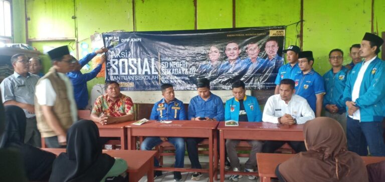 DPP KNPI Berikan Bantuan Mebeler dan Rehab Ringan Bangunan SDN Sukadaya 02 1