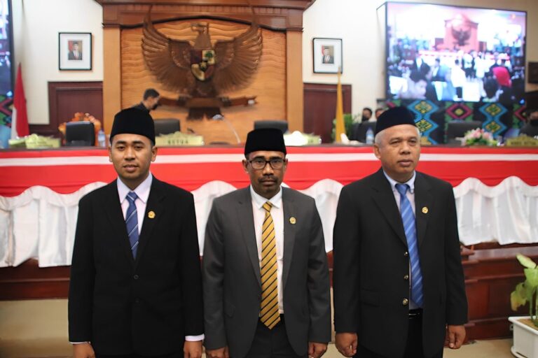 Dr (C) .Ir. H. Madani Mukarom, B.Sc. F, M.Si, 1