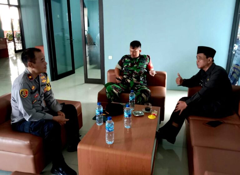 Kunjungan kerja danramil 0621-18 Cigudeg Ke Desa – desa 1