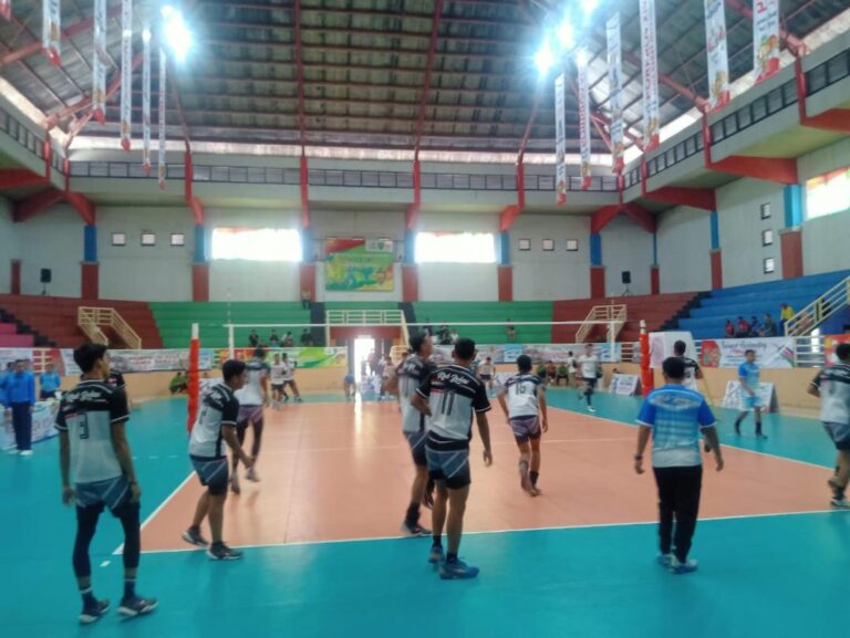 Tim Bola Voli Putra Kabupaten Bekasi Raih Skor 3-2 Atas Kota Bandung Dalam Porprov Jabar XIV 2022 1