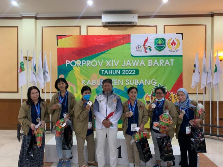 Atlet Bridge Beregu Putri Kab. Bekasi Raih Medali Perak