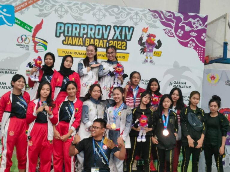 Gelar Juara Umum, Muay Thai Kabupaten Bekasi Gondol Medali di Porprov XIV Jabar