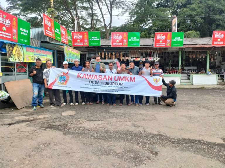 Jurnal Wicaksana Media Istana Kenegaraan Bina Kawasan UMKM Desa Cibeureum 1