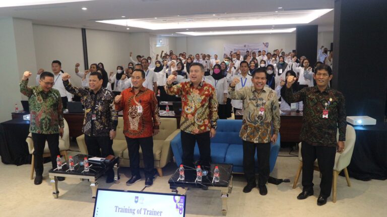 Komjen Pol. Drs. Tomsi Tohir Balaw, M.Si. Inspektur Jenderal Kemendagri Gelar Pelatihan Memperkuat APIP Daerah se-Pulau Jawa 1