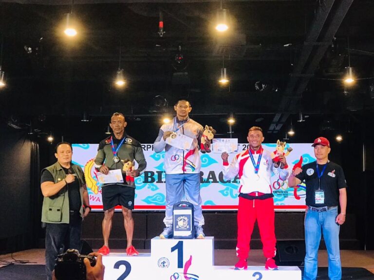 Medali Emas dan Perak Diraih Oleh Atlet Binaragawan Kabupaten Bekasi