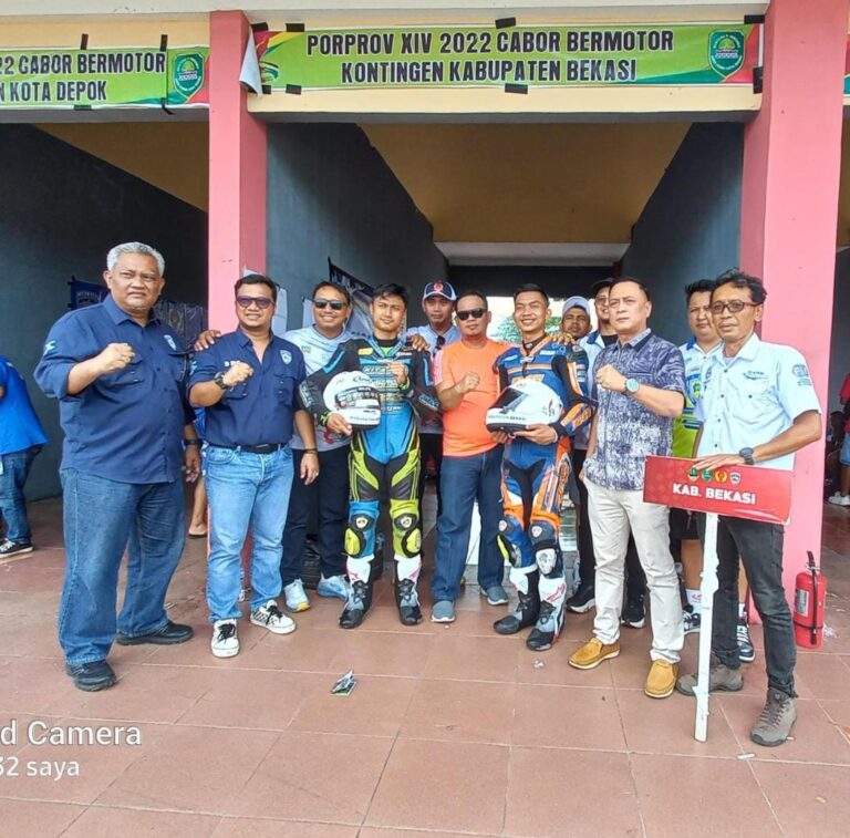 Sabet Medali Dari Pembalap Motor Kab Bekasi di Porprov XIV Jabar