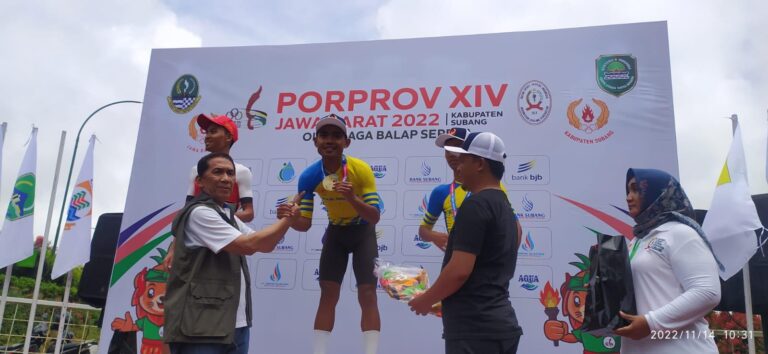 Semangat Juang Pebalap Sepeda Kab Bekasi Raih Medali Emas Porprov XIV Jabar 1