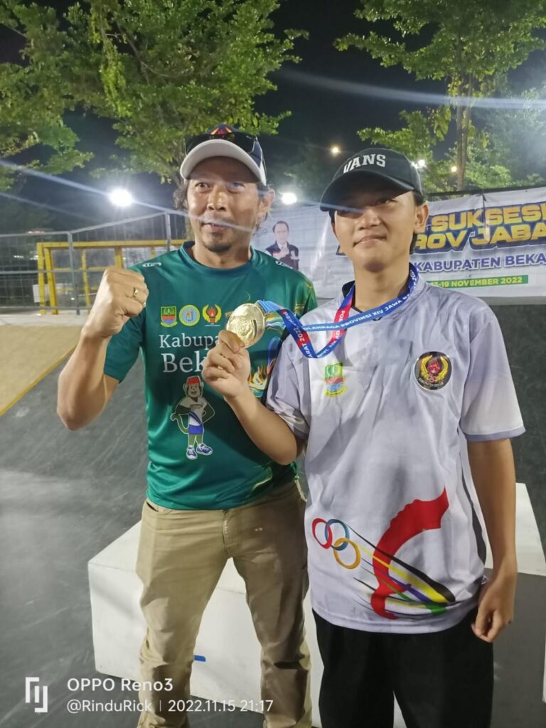 Skater Andalan Kab Bekasi Basral Graito Hutomo Raih Medali Emas Porprov XIV Jabar 2