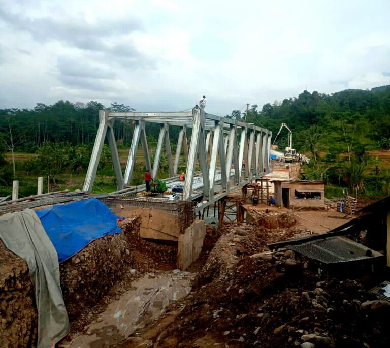 Jembatan yang Dibutuhkan Desa Nanggung dan Pangkal Jaya Ahirnya Dibangun