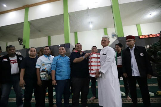 Jumat Berkah, Pemkot Jakut Dan FLO Berkolaborasi Menanam Pohon