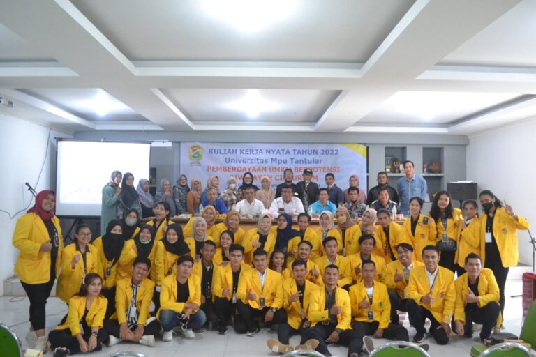 Kuliah Kerja Nyata Prodi Manajemen, Universitas Mpu Tantular Jakarta di Desa Ceubereum Disambut Antusias Pelaku UMKM 1