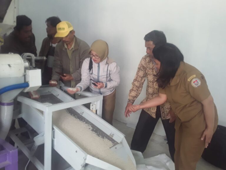 Serah Terima dan Sosialisasi Pembangunan Gedung Lumbung Pangan Di Desa Pollung 3