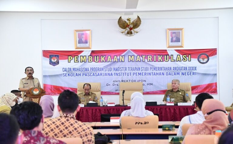Dr. Drs. Hadi Prabowo, M.M. Rektor IPDN Membuka Matrikulasi Calon Mahasiswa Magister Terapan Angkatan XXXIX Di Jakarta