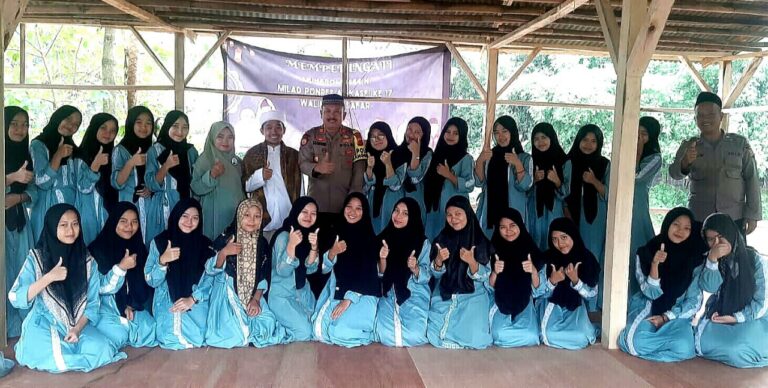 Kapolsek Nanggung Adakan Curhat di Ponpes Alkasfi 1