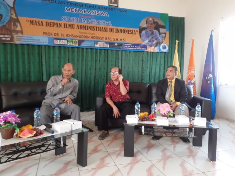 Sekolah Tinggi Ilmu Administrasi Menara Siswa dalam Kegiatan Studium General dengan Tema 1