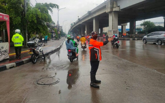 Sudin Perhubungan Jakarta Utara Waspadai Kemacetan di Jalur Genangan