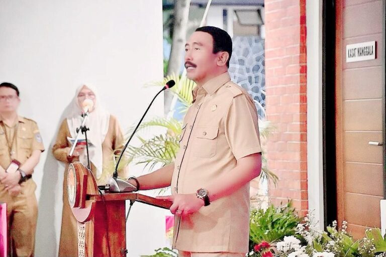 Dr. Drs. Hadi Prabowo, MM. Rektor IPDN 1