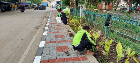 Kelurahan Ancol Ubah Kawasan Berpotensi Rawan Kejahatan Dan Kumuh Dengan Membuat Trotoar Dan Taman